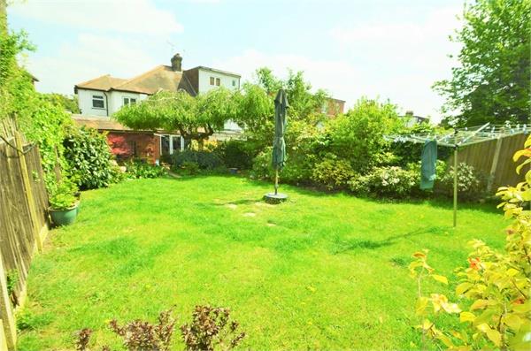 Glenmere Avenue, Mill Hill, NW7